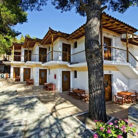 Aparthotel The Pine Trees Agnontas Exterior foto