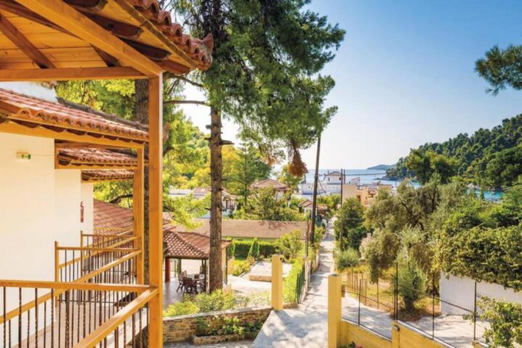 Aparthotel The Pine Trees Agnontas Exterior foto