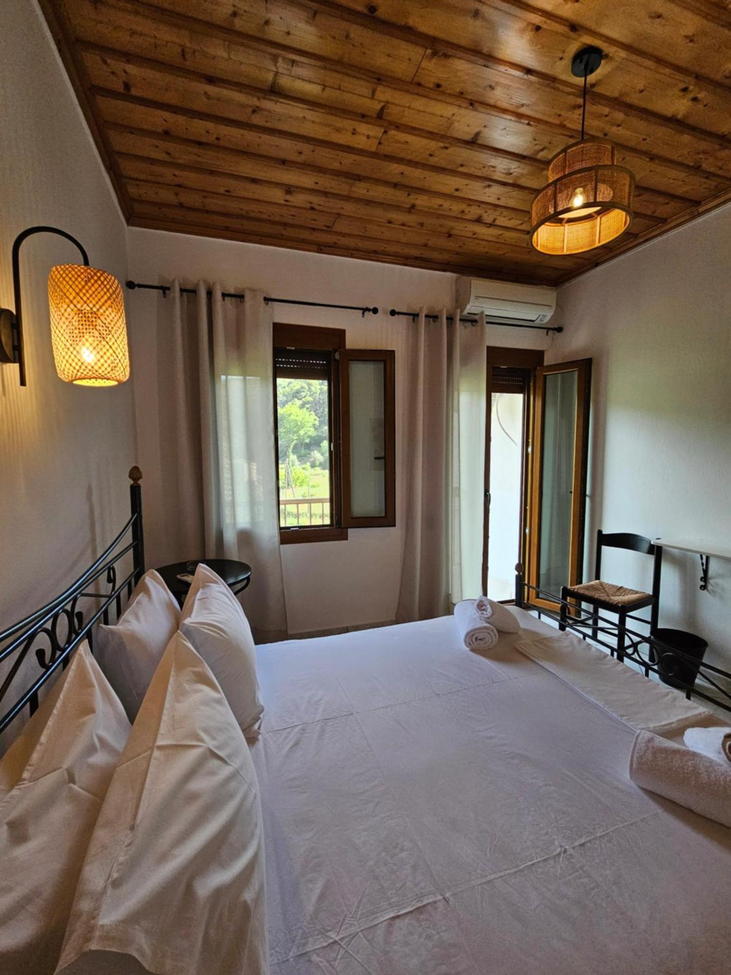 Aparthotel The Pine Trees Agnontas Exterior foto