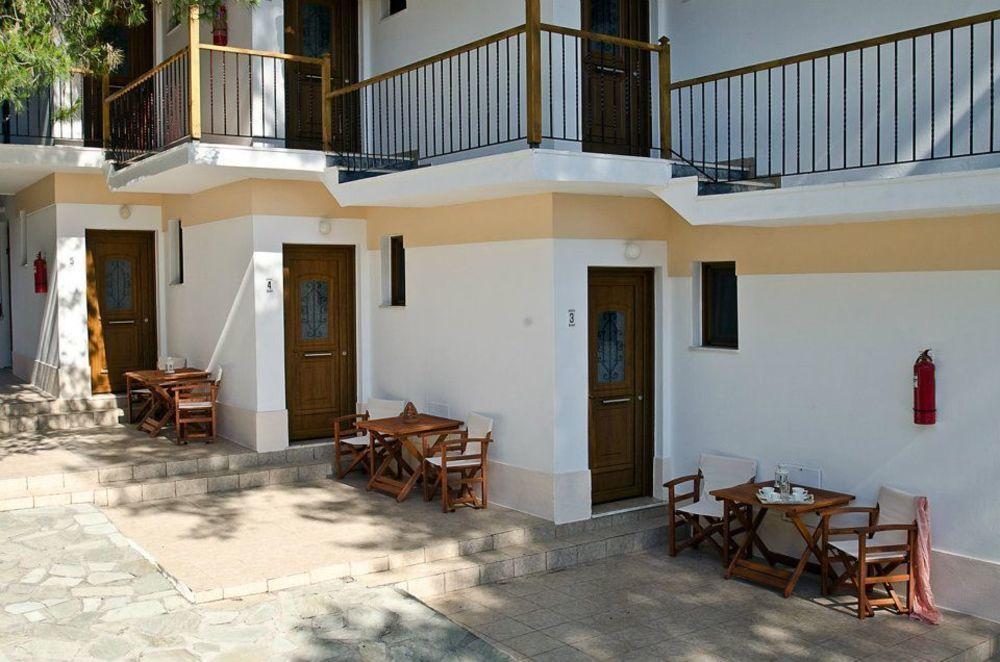 Aparthotel The Pine Trees Agnontas Exterior foto