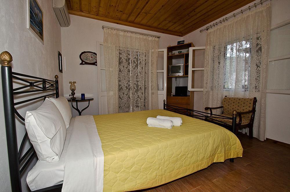 Aparthotel The Pine Trees Agnontas Exterior foto